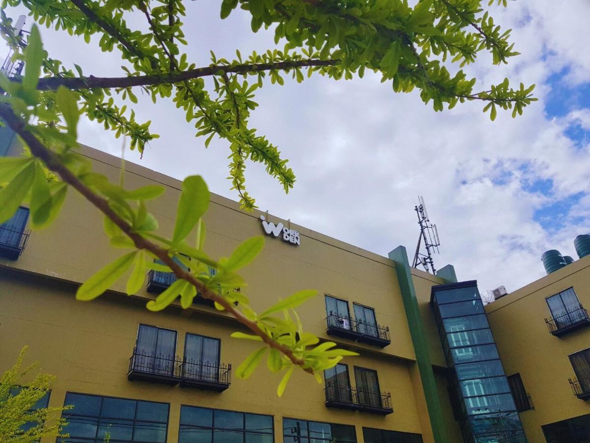 Work Den Chiangrai Hotel Чианг Рай Екстериор снимка