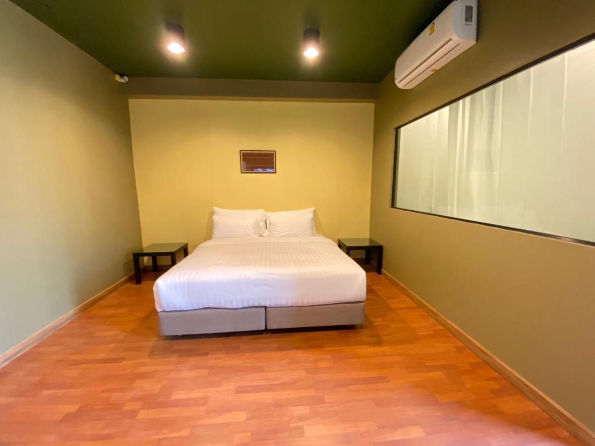 Work Den Chiangrai Hotel Чианг Рай Екстериор снимка