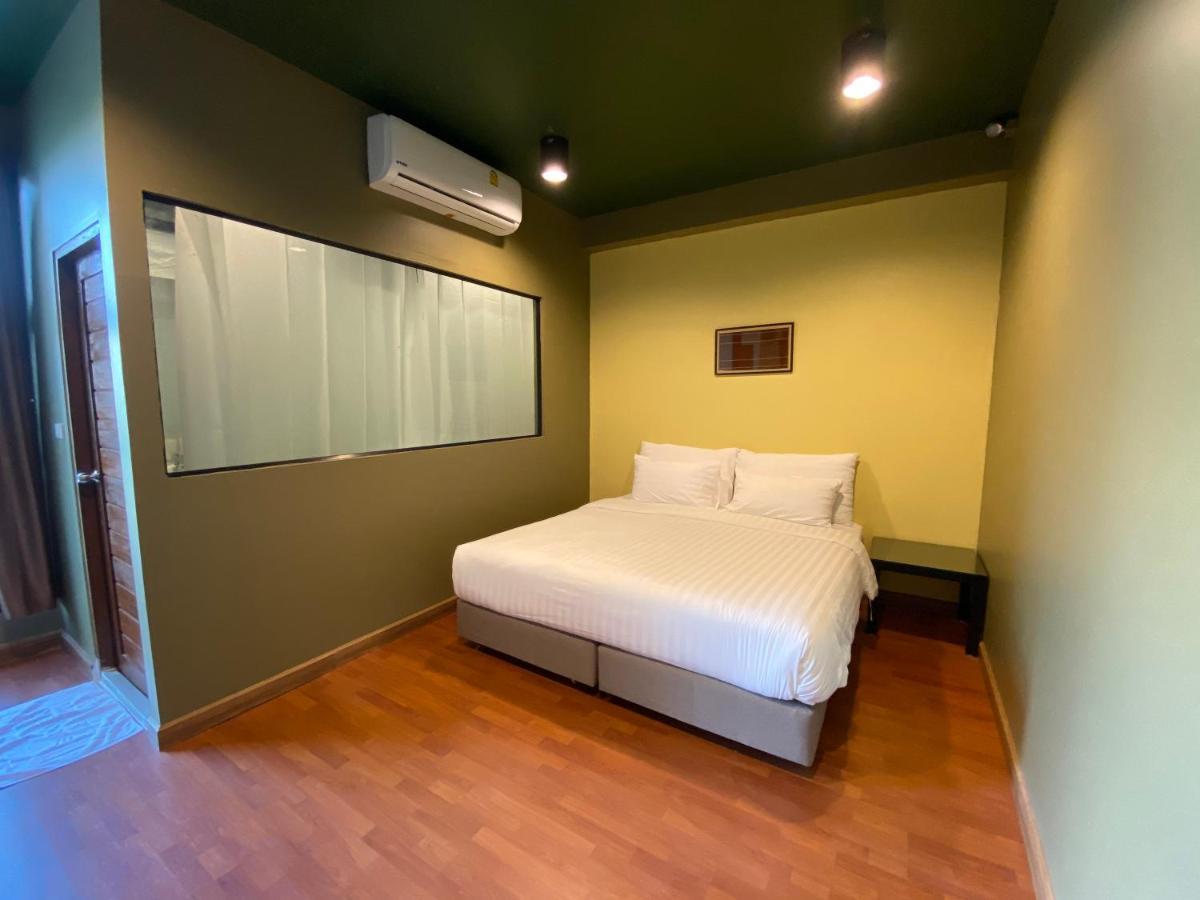Work Den Chiangrai Hotel Чианг Рай Екстериор снимка