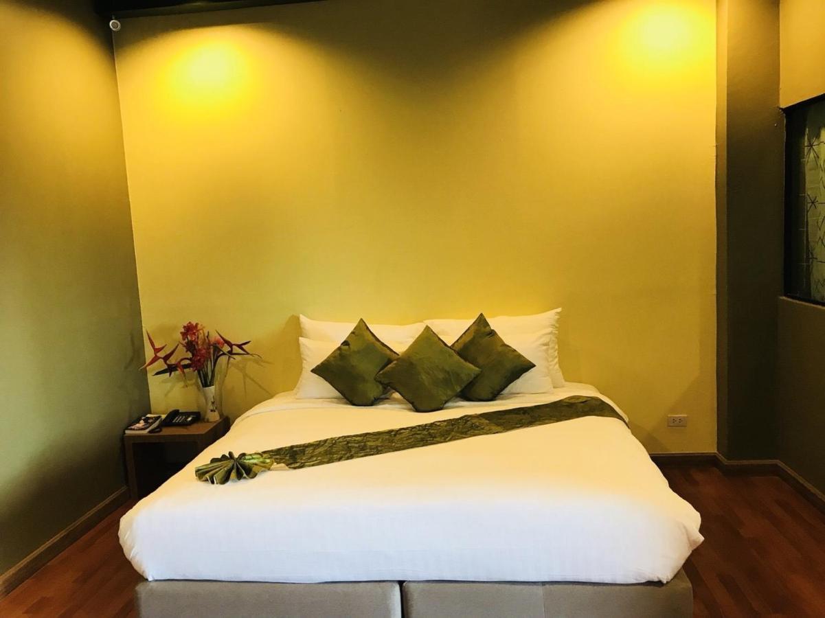 Work Den Chiangrai Hotel Чианг Рай Екстериор снимка