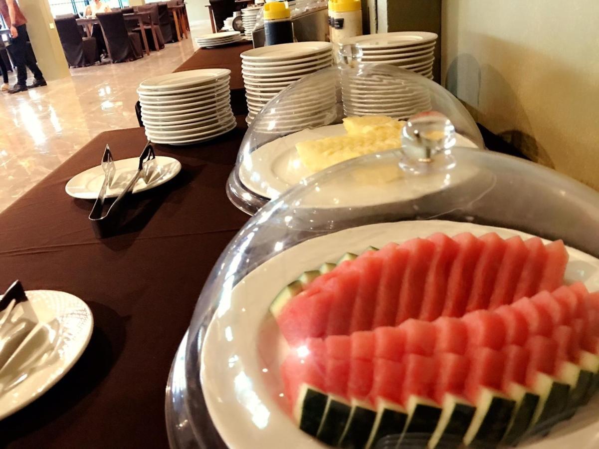 Work Den Chiangrai Hotel Чианг Рай Екстериор снимка